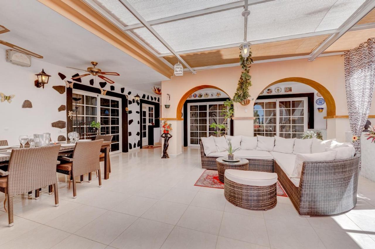 Beautiful Apartment In Terrazas Del Duque I アデヘ エクステリア 写真