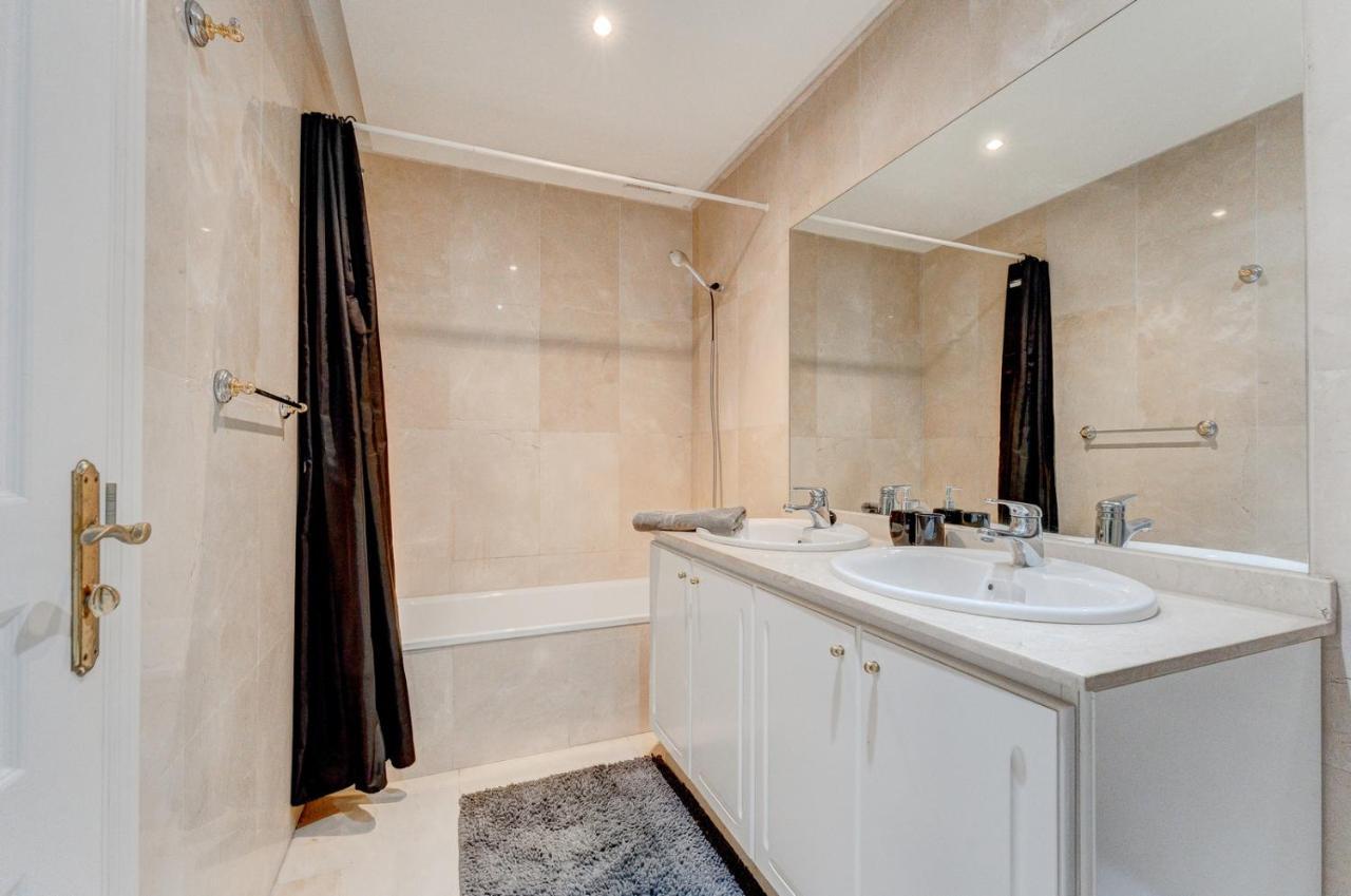 Beautiful Apartment In Terrazas Del Duque I アデヘ エクステリア 写真