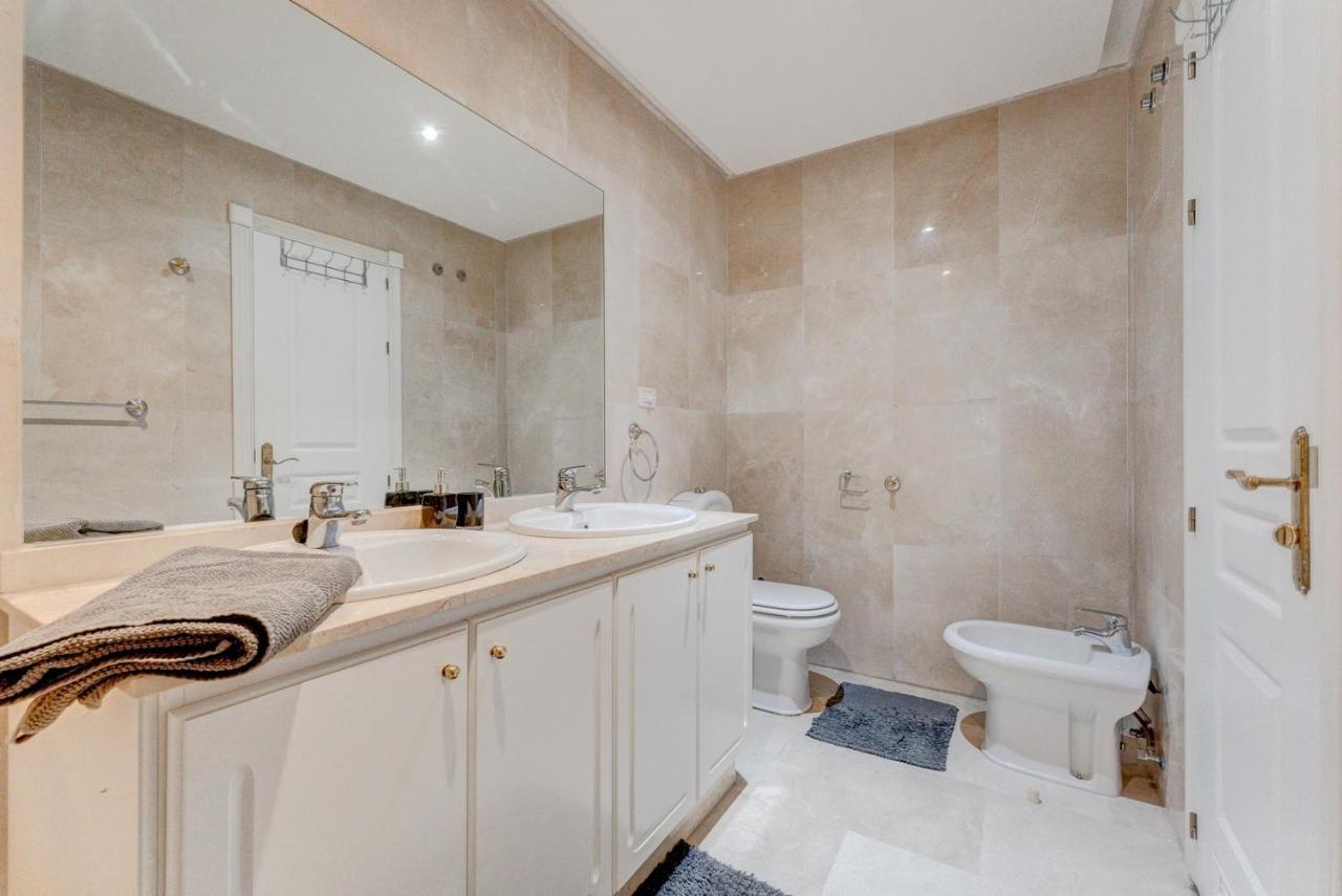 Beautiful Apartment In Terrazas Del Duque I アデヘ エクステリア 写真
