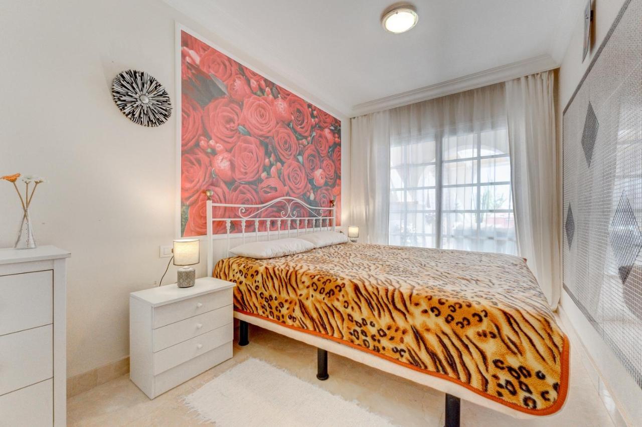 Beautiful Apartment In Terrazas Del Duque I アデヘ エクステリア 写真